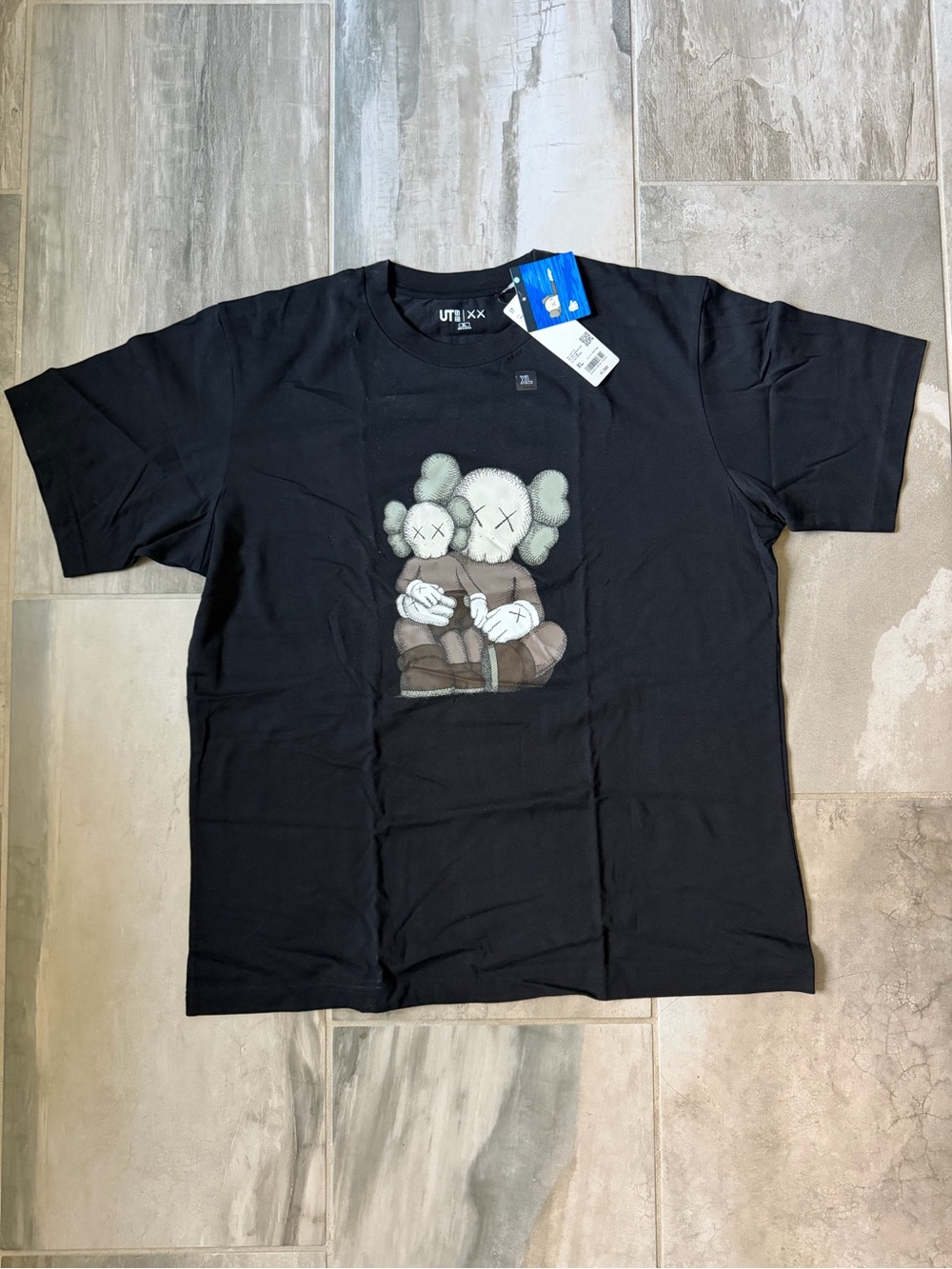 NWT KAWS x Uniqlo UT Short Sleeve Graphic T Shirt Black Japan  size XL 2023